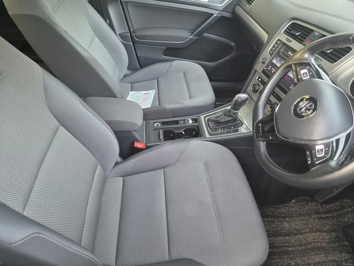 Volkswagen golf - Image 5
