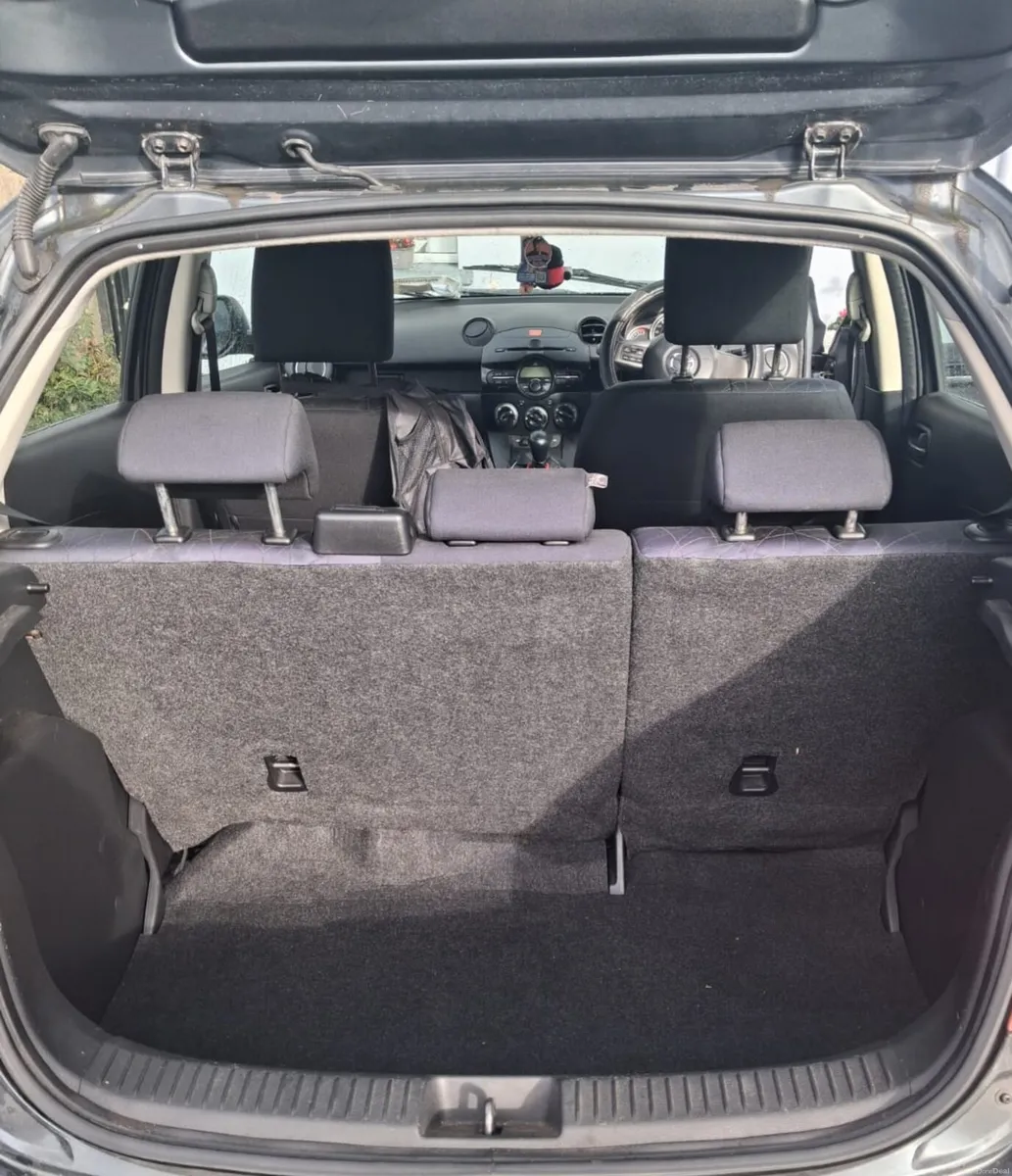 Car - Image 6