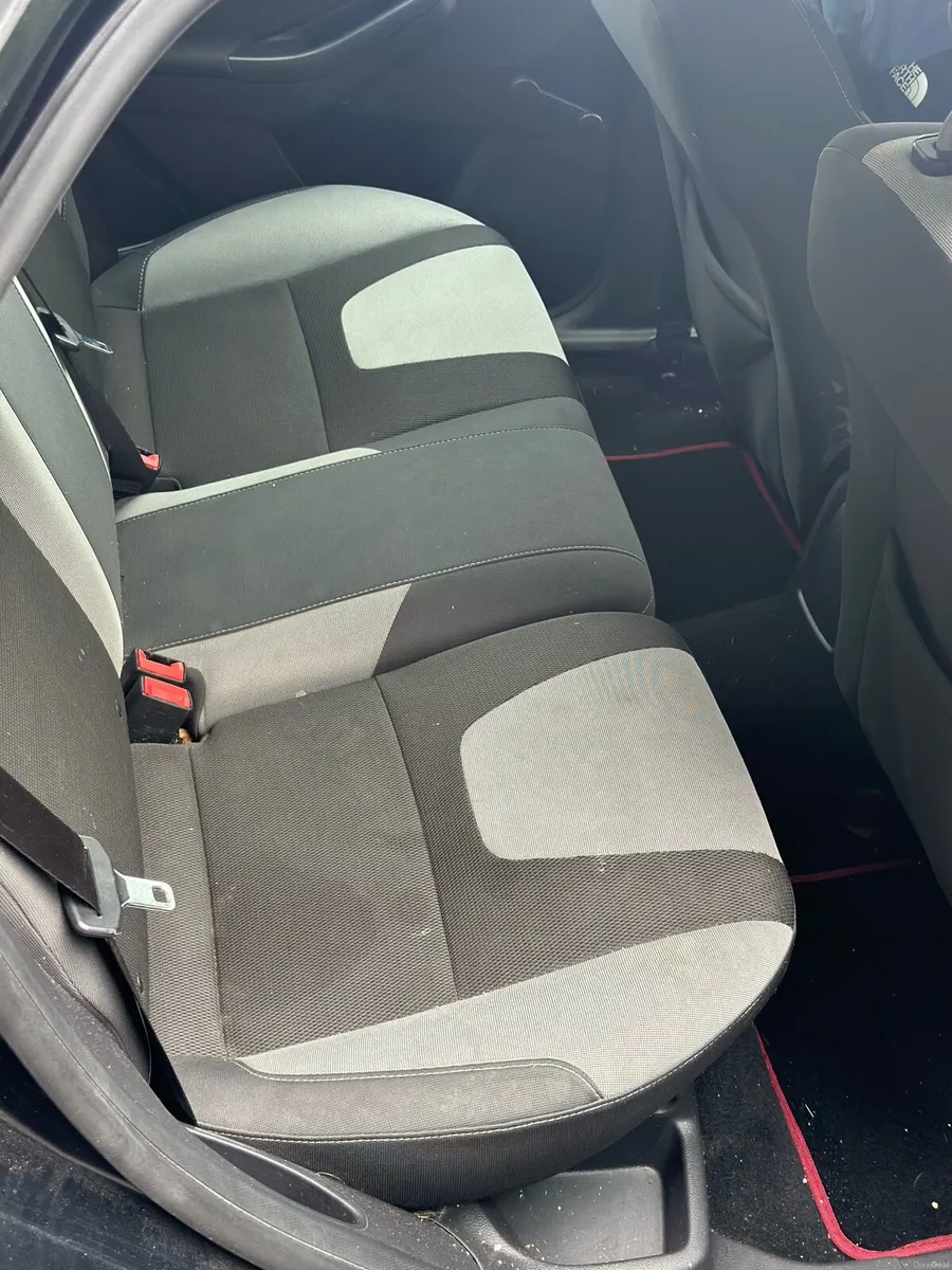 Ford focus - Image 5