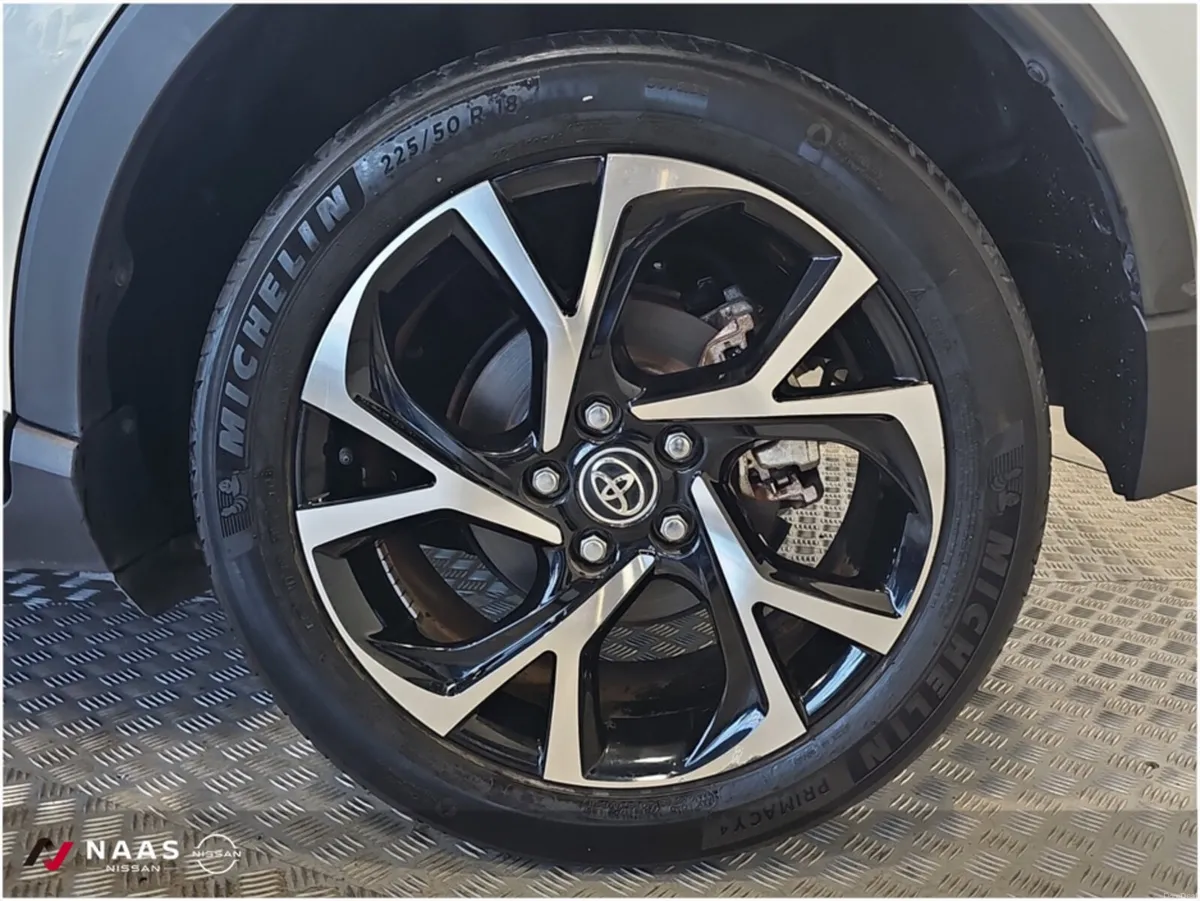Toyota C-HR 1.8 HYBRID LUNA SPORT - Image 6