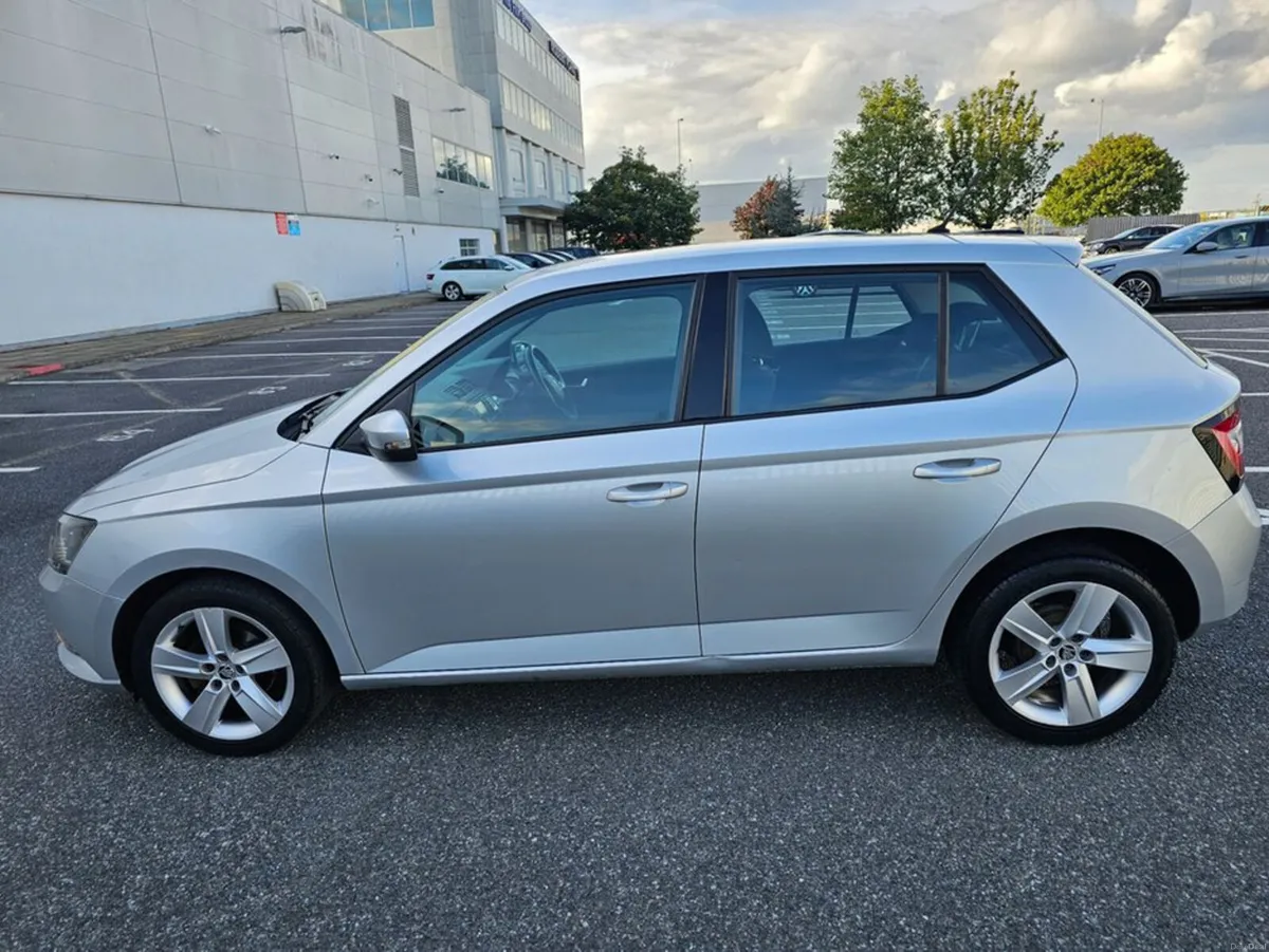 Skoda Fabia 1.0 PETROL, AMBITION MODEL, FULL SERVI - Image 5