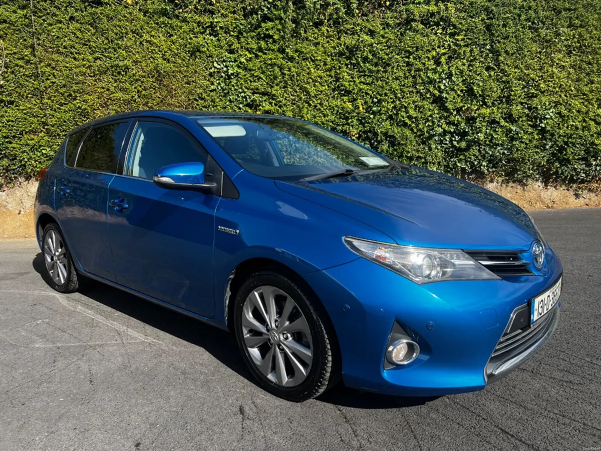 Toyota Auris 1.8 EXCEL VVT-I CVT 98BH 98BHP 5DR VV - Image 2