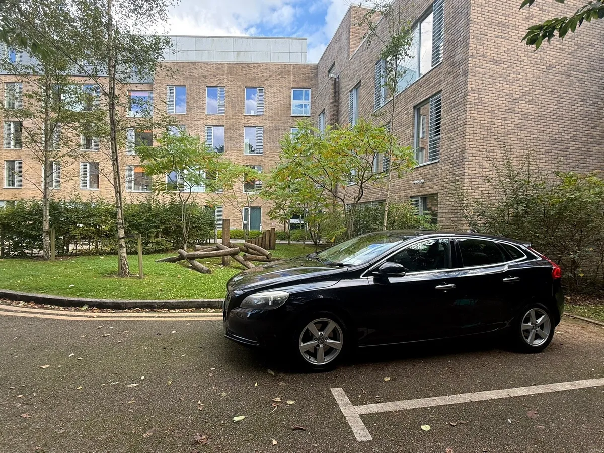 Volvo V40 2014 Black - Image 6