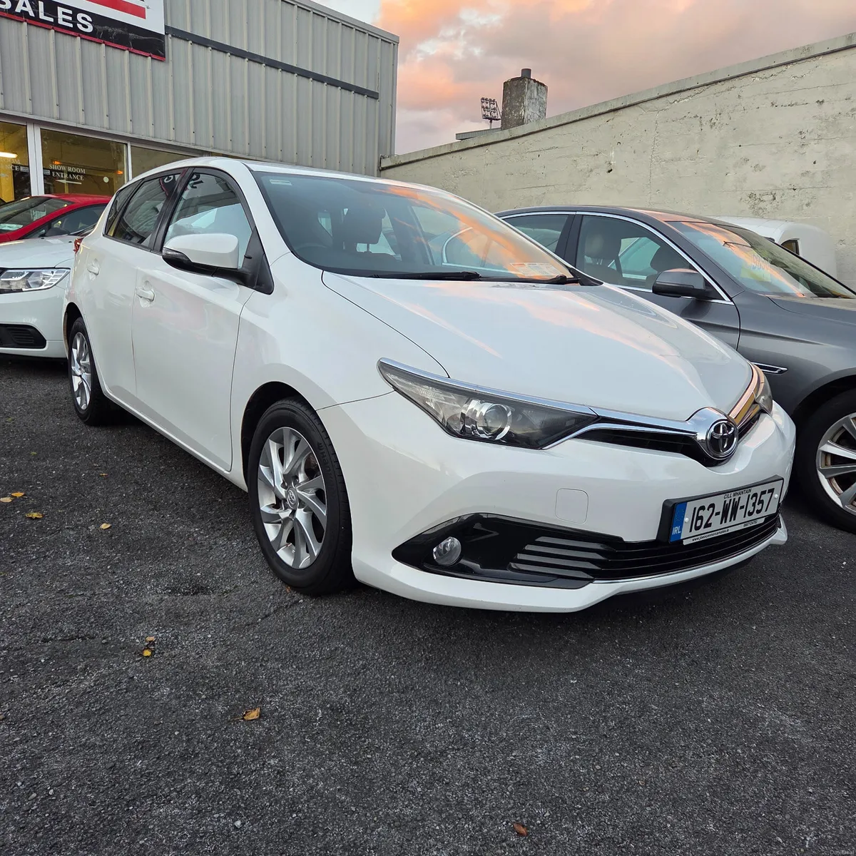 Toyota Auris 2016 1.2 AUTO 5DR ICON - Image 2
