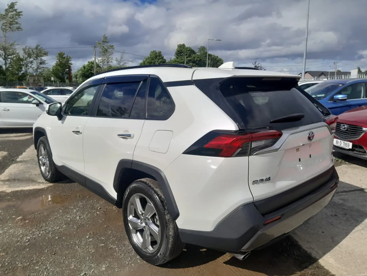 Toyota RAV4 4WD HYBRID G Package - Automatic - Low - Image 6