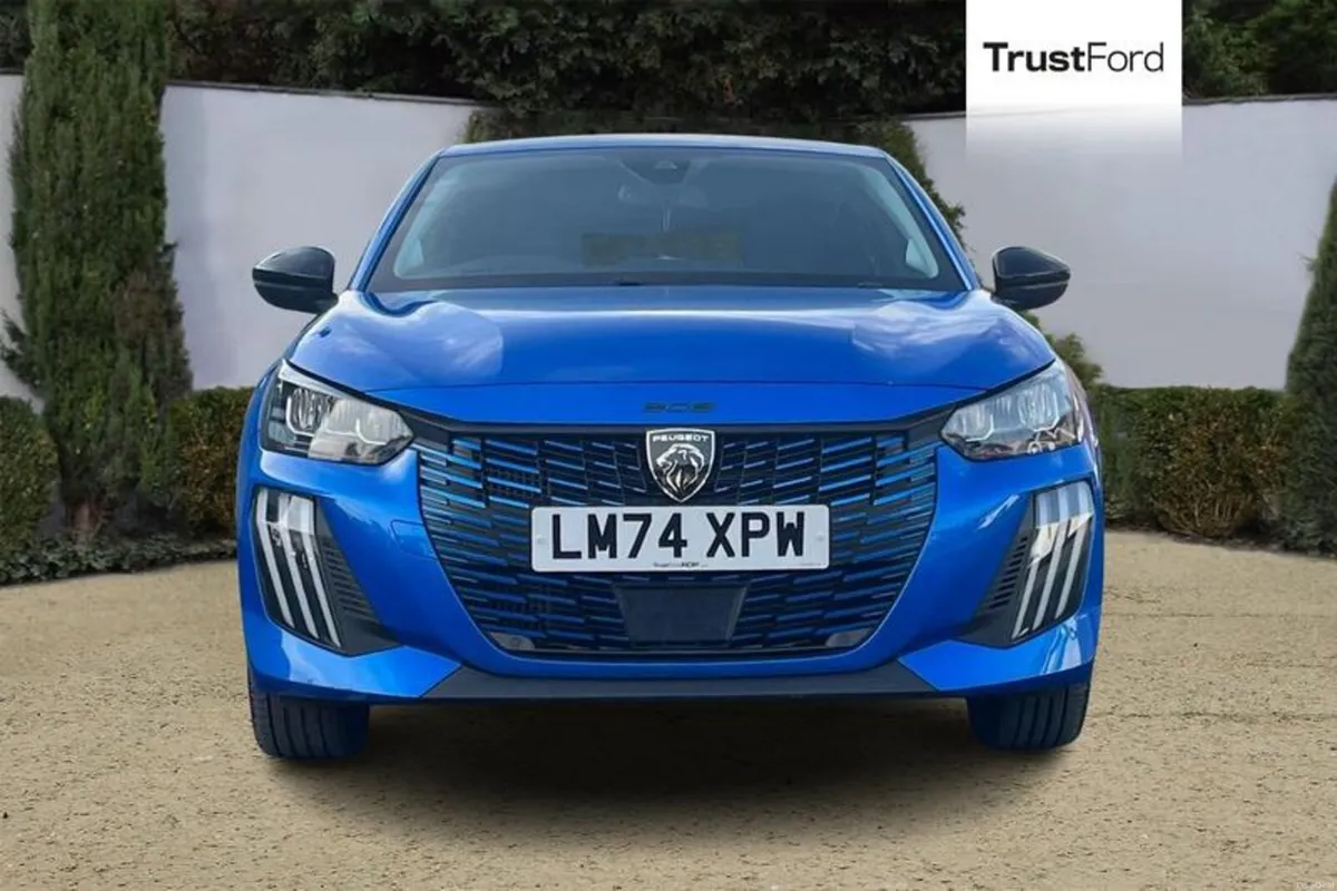 Peugeot 208 1.2 PureTech 100 Allure 5dr - Image 6