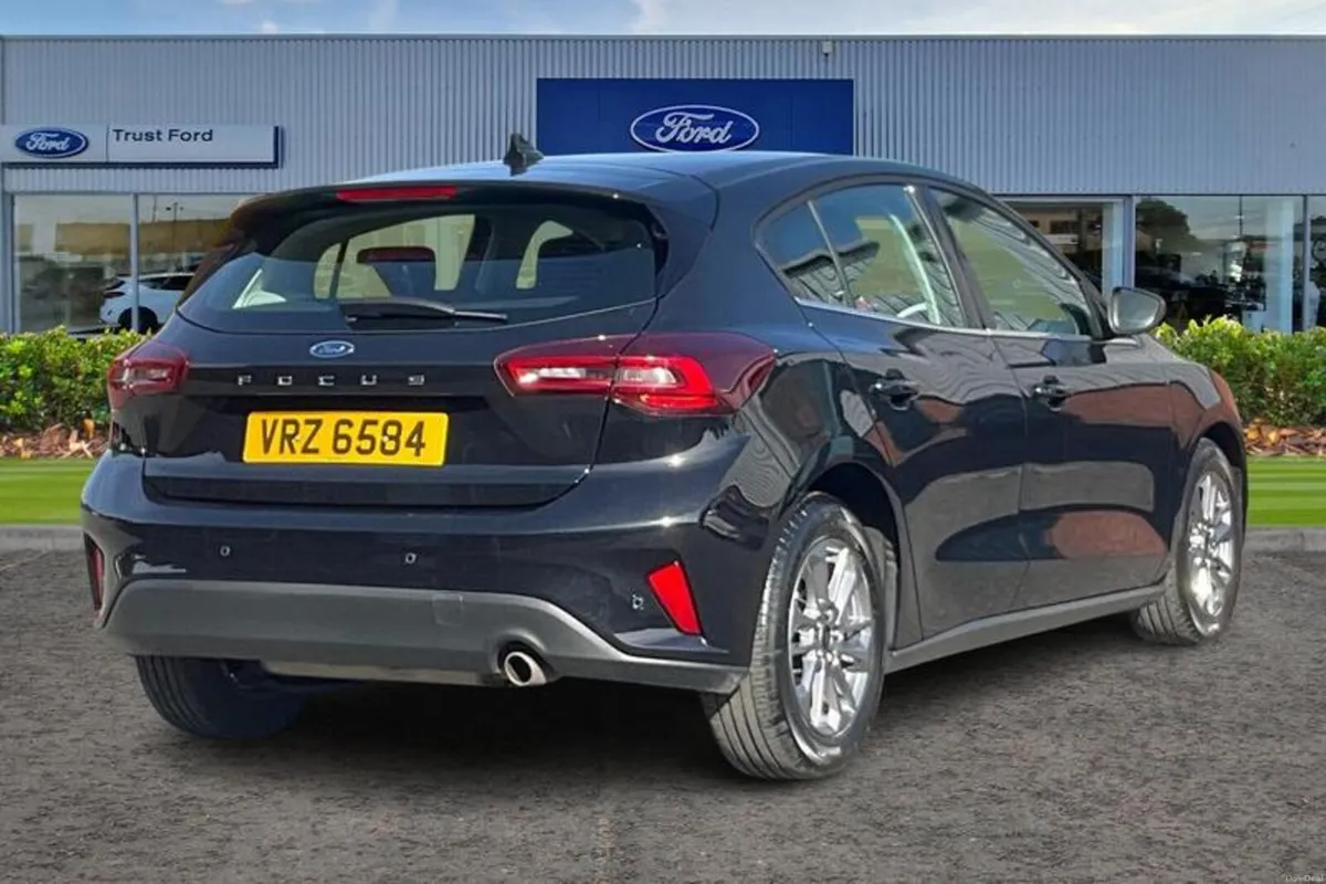 Ford Focus 1.0T EcoBoost MHEV Titanium Hatchback 5 - Image 4