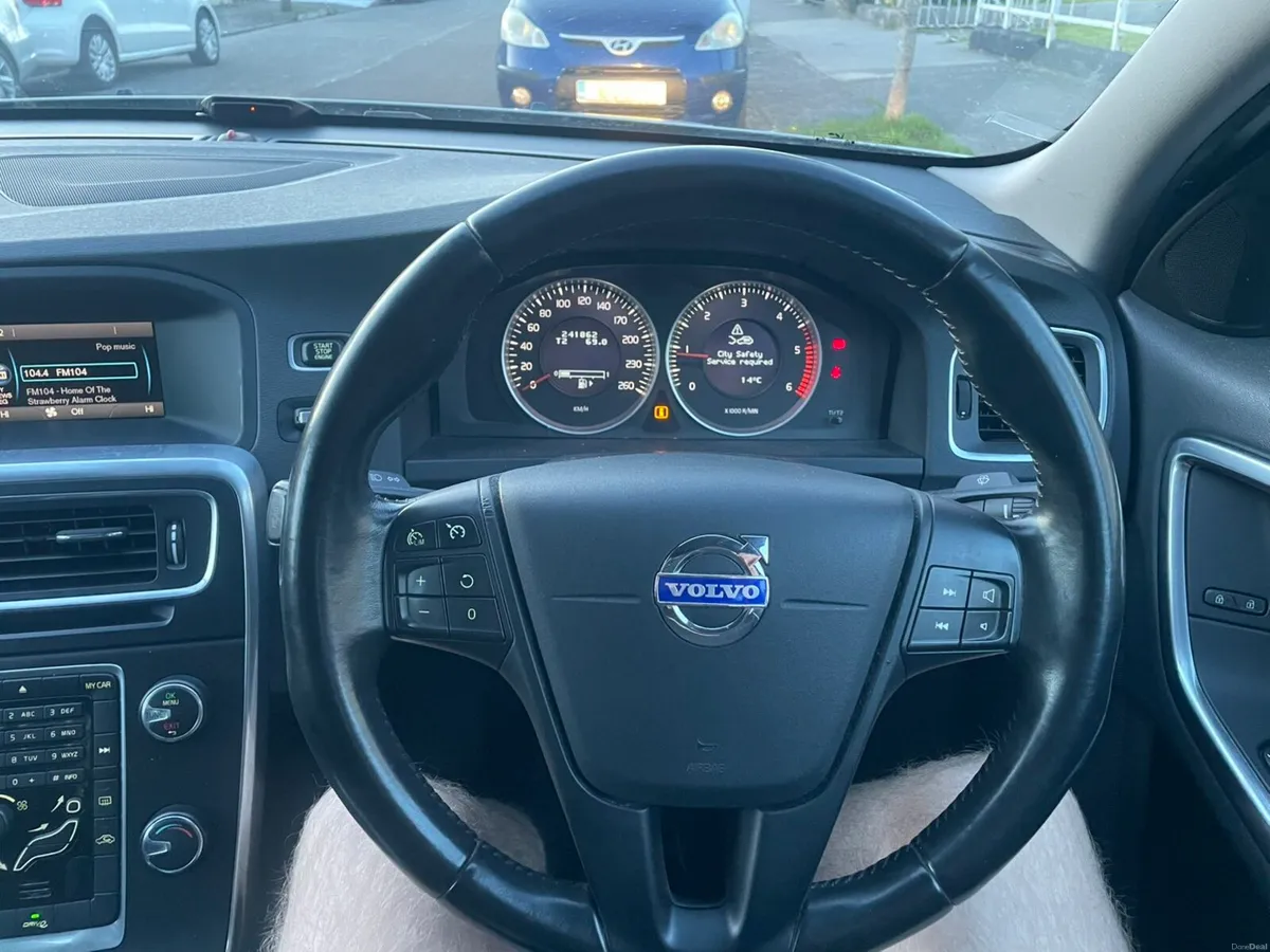 2011 Volvo S60 - Image 6
