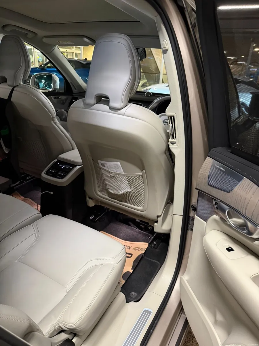 VOLVO XC90 T8 PHEV ULTIMATE BRIGHT 22” ALLOYS - Image 5