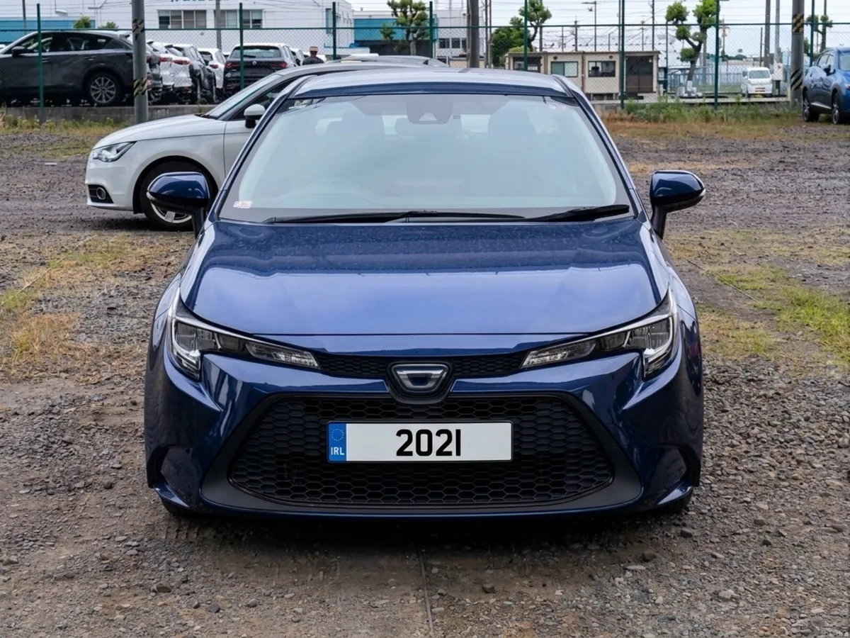 TOYOTA COROLLA  HYBIRD 1800CC - Image 2
