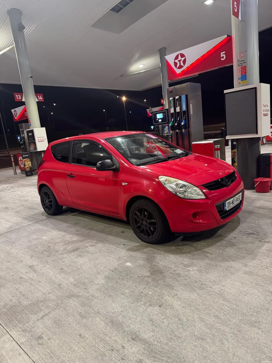 Hyundai i20 - Image 1