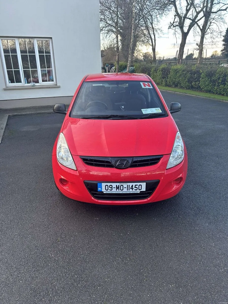 Hyundai i20 - Image 2