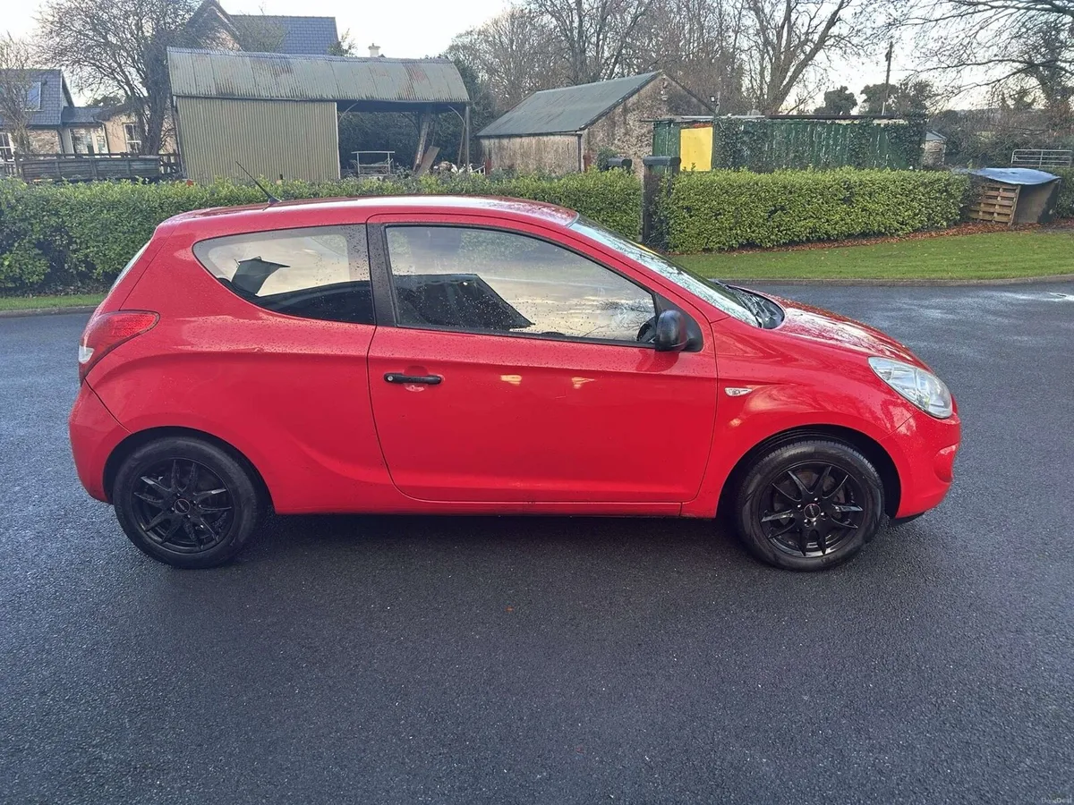 Hyundai i20 - Image 3