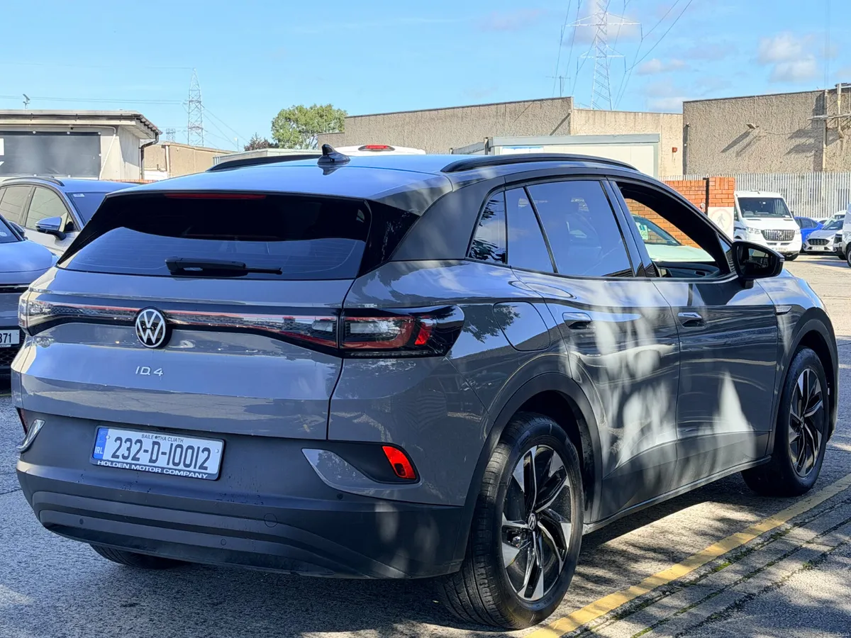 2023 Volkswagen ID.4..2 keys..rear cam - Image 6