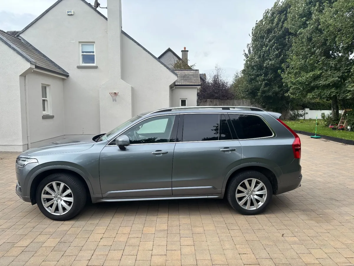 Volvo XC90 2018 - Image 2