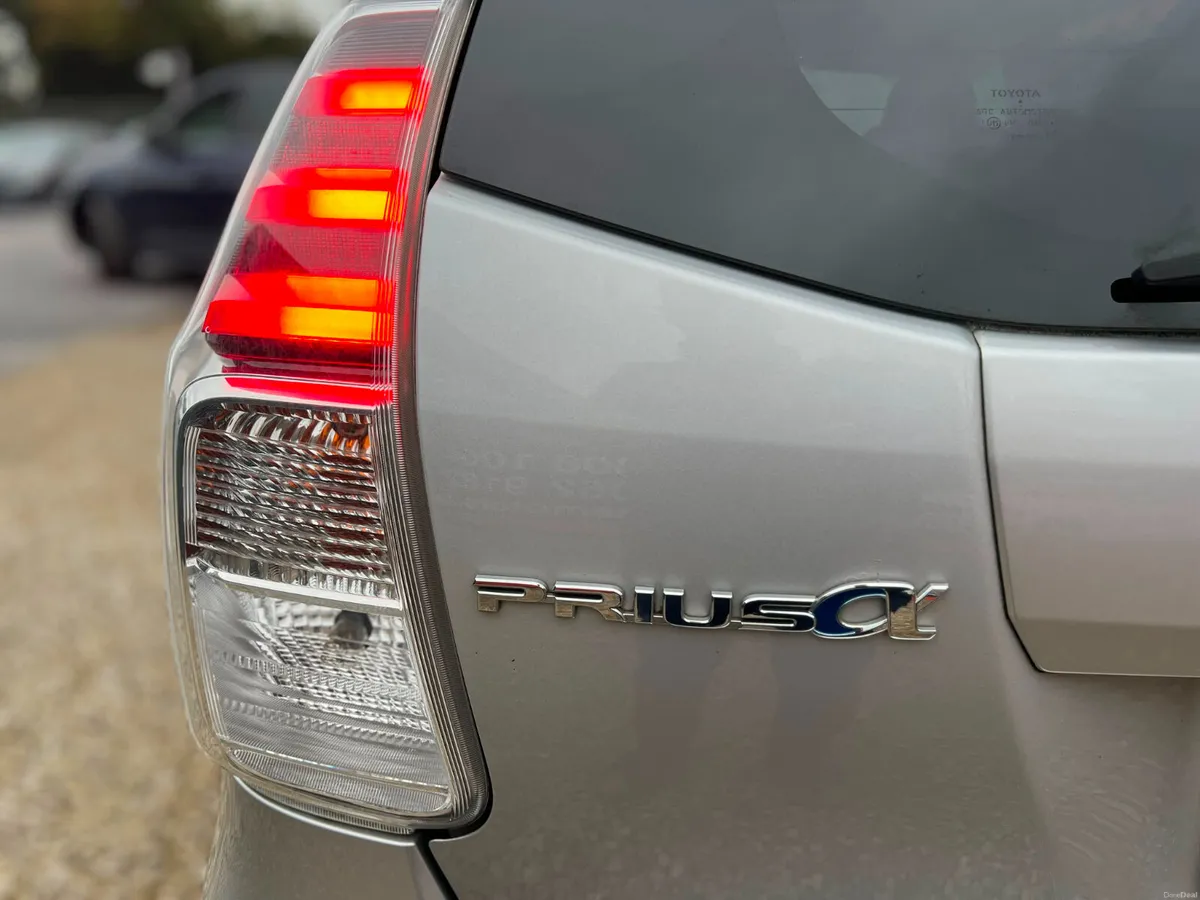 Toyota Prius 2015 - Image 6