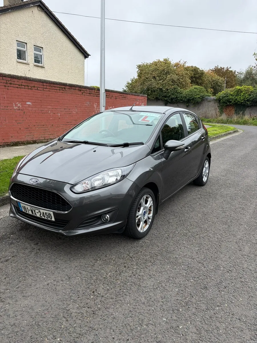 2016 Ford Fiesta - Image 1