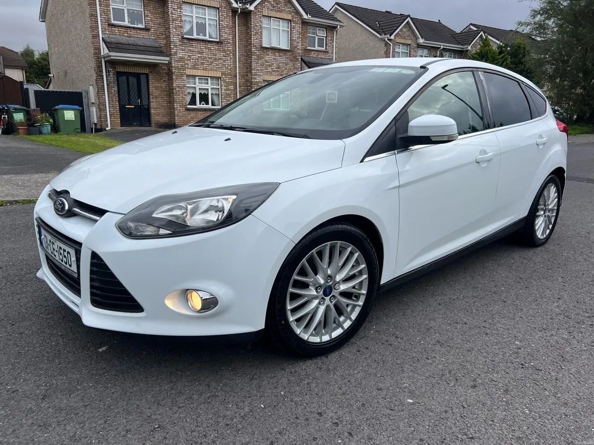 2013 Ford Focus Zetec Nct & Taxed - Image 2
