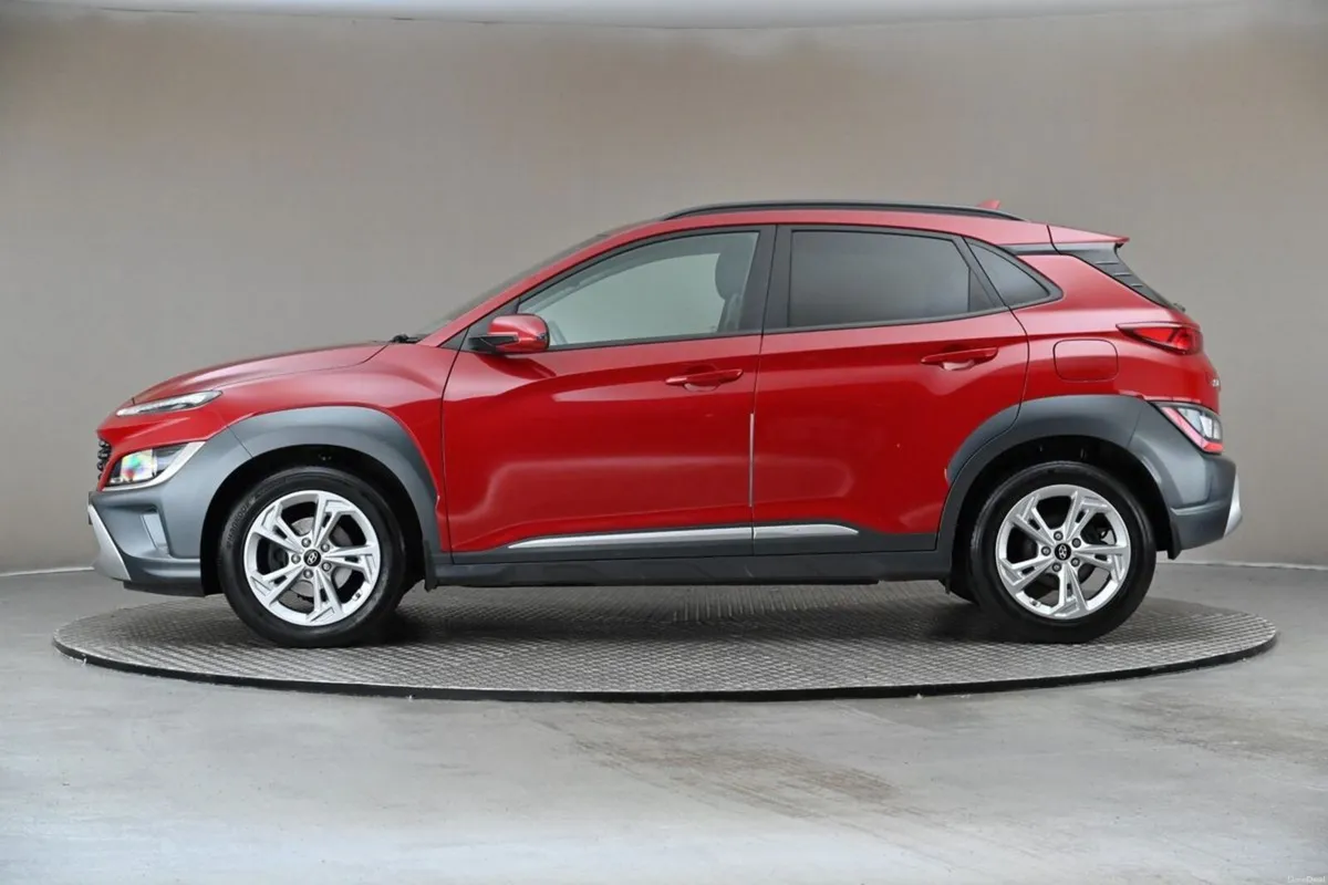Hyundai KONA 1.6  KAUAI EXECUTIVE 6SPD - Image 5