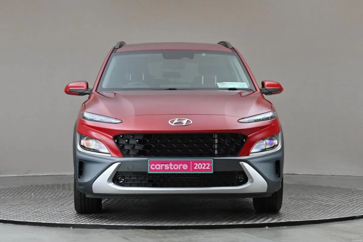 Hyundai KONA 1.6  KAUAI EXECUTIVE 6SPD - Image 2