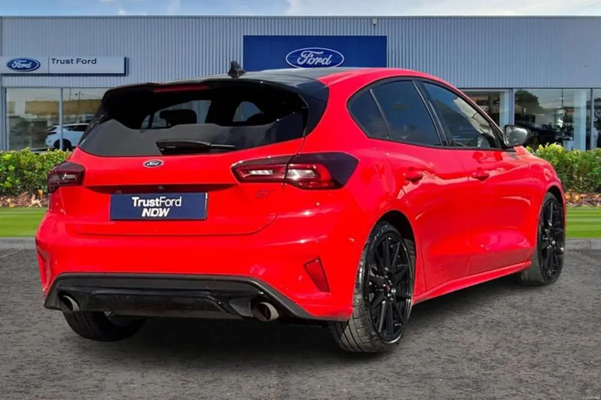 Ford Focus 2.3T EcoBoost ST Hatchback 5dr Petrol M - Image 4