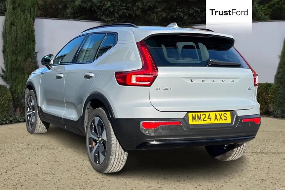 Volvo XC40 2.0 B4P Plus Dark 5dr Auto - Image 2