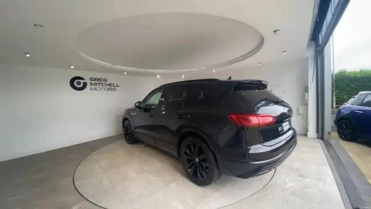 Volkswagen Touareg 3.0 V6 TDI 4Motion Black Editio - Image 6