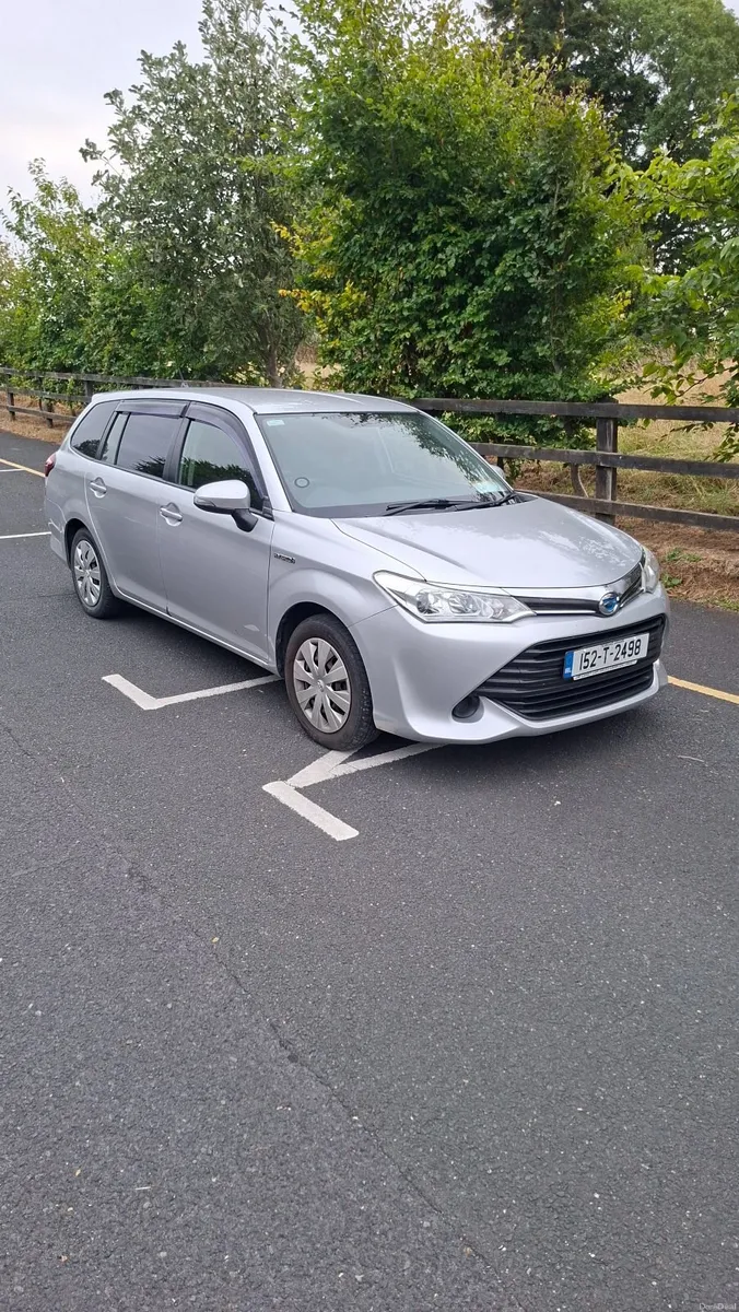 Toyota Fielder hybrid - Image 4