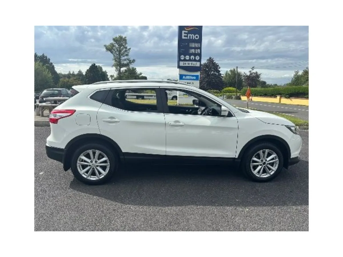 Nissan Qashqai 1.2 SV MY16 NC E6 4DR - Image 4
