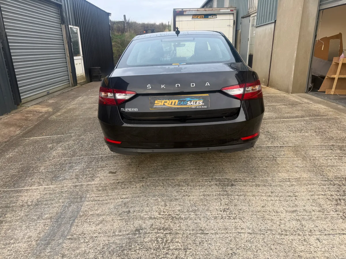 Skoda Superb 2021 - Image 6