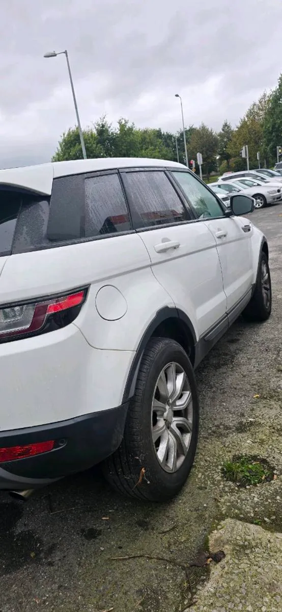 Range Rover - Image 3