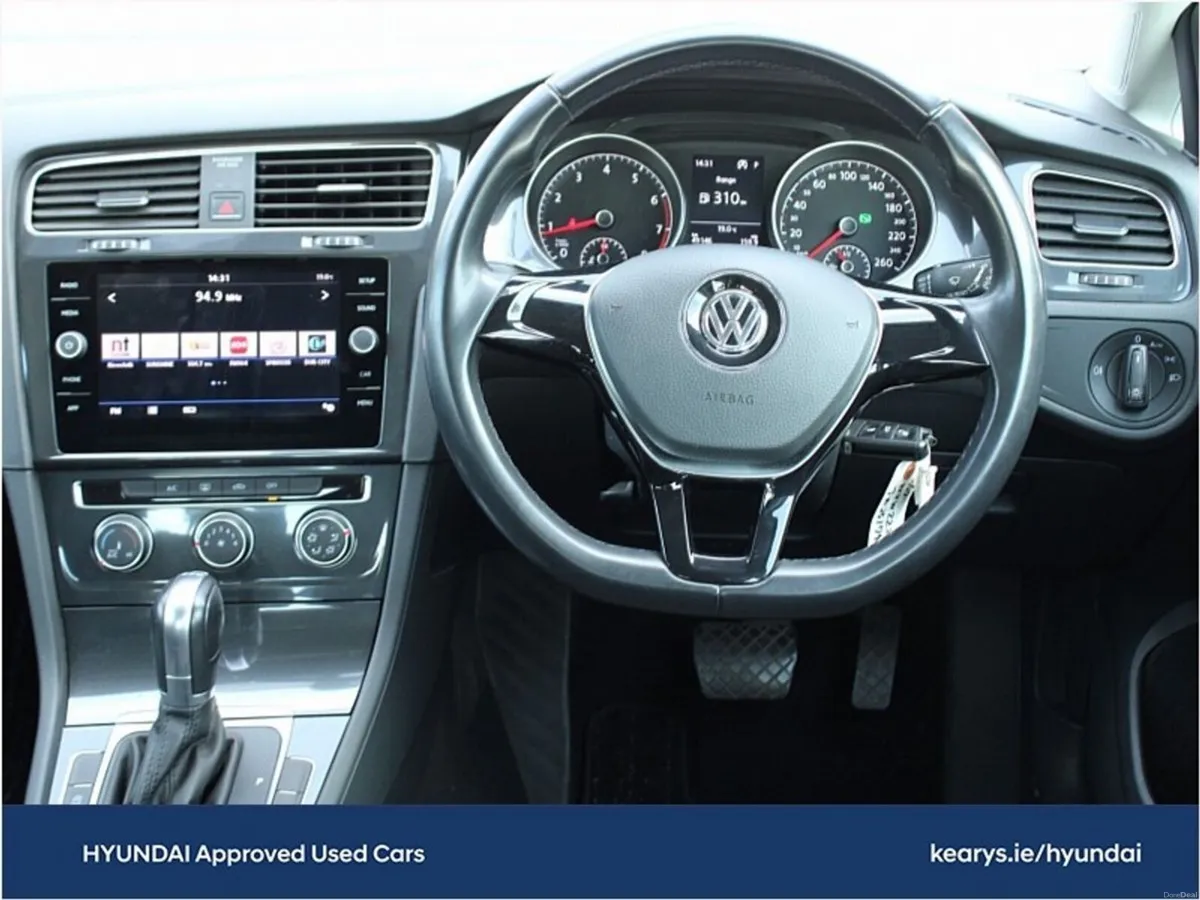 Volkswagen Golf TRENDLINE AUTOMATIC - Image 4