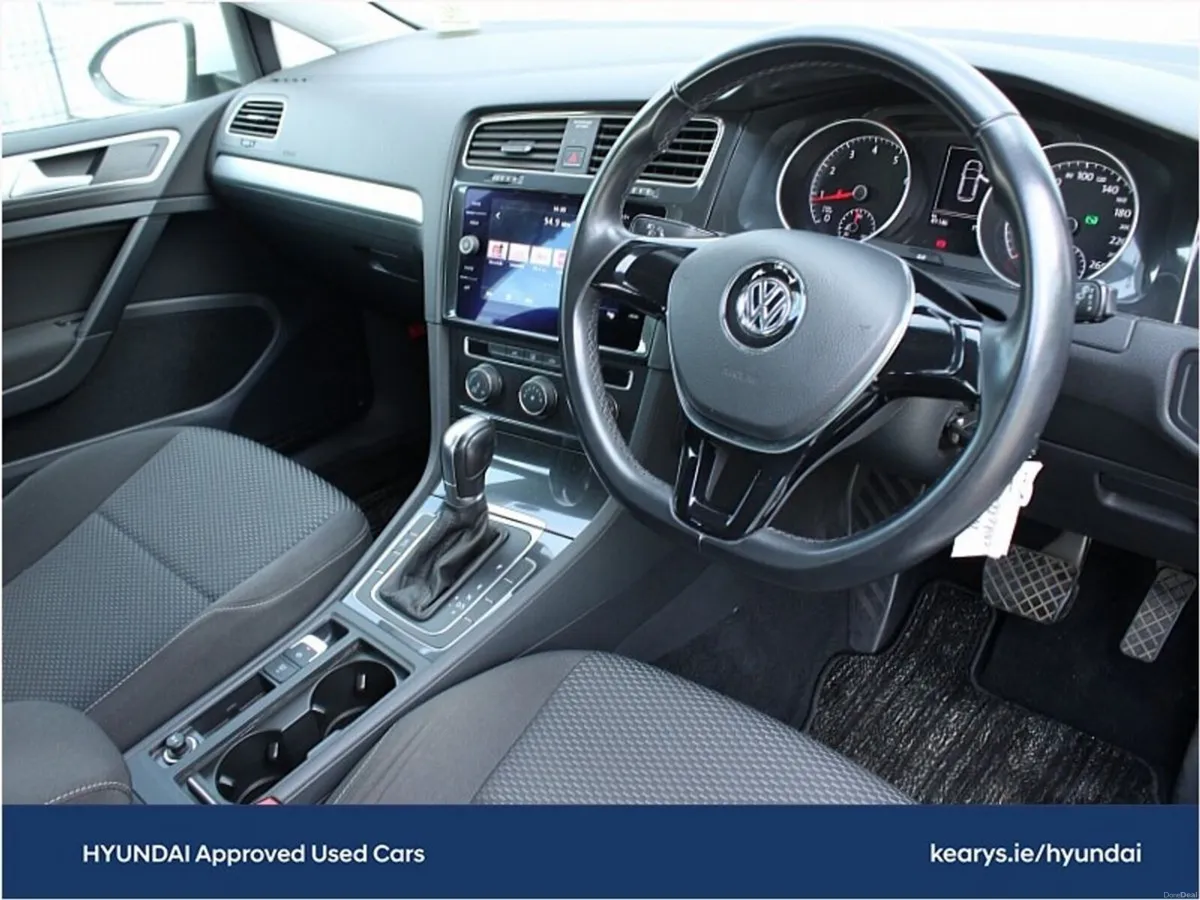 Volkswagen Golf TRENDLINE AUTOMATIC - Image 6
