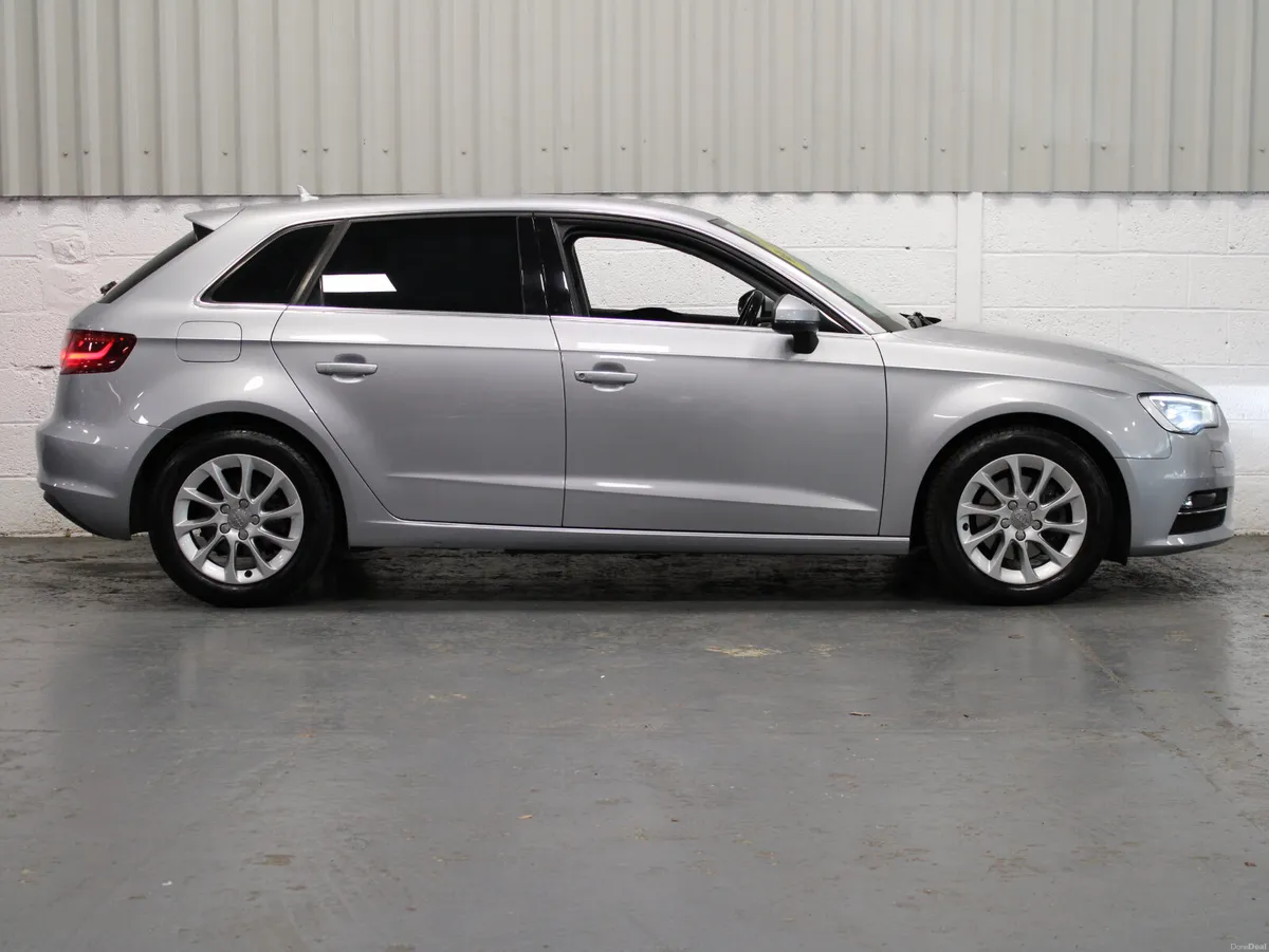 Audi A3 2016 - Image 5