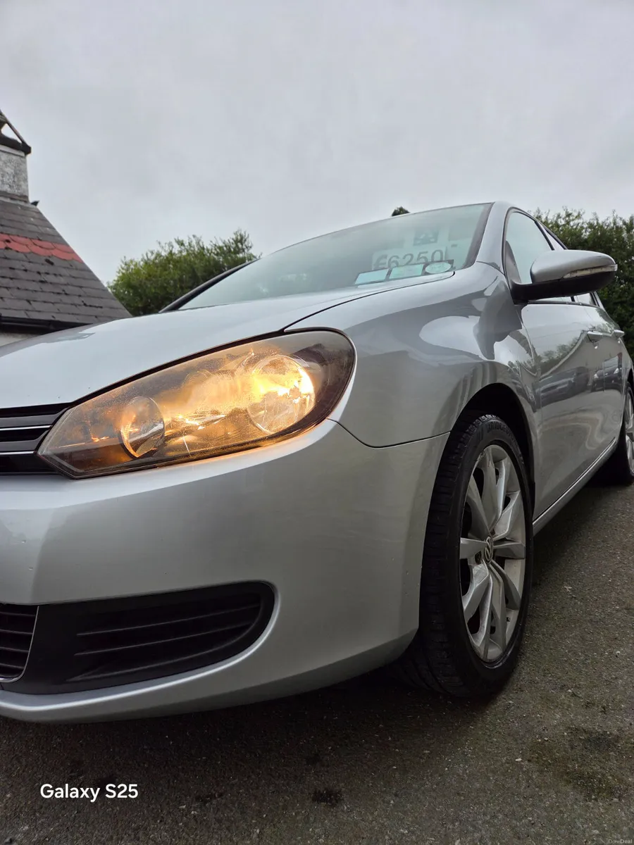 Volkswagen Golf 2011 / 1.2 AUTOMATIC - Image 4
