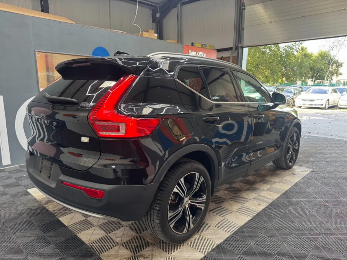 Volvo XC40 2022 VOLVO Xc40 RECHARGE PLUG-IN HYBRID - Image 3