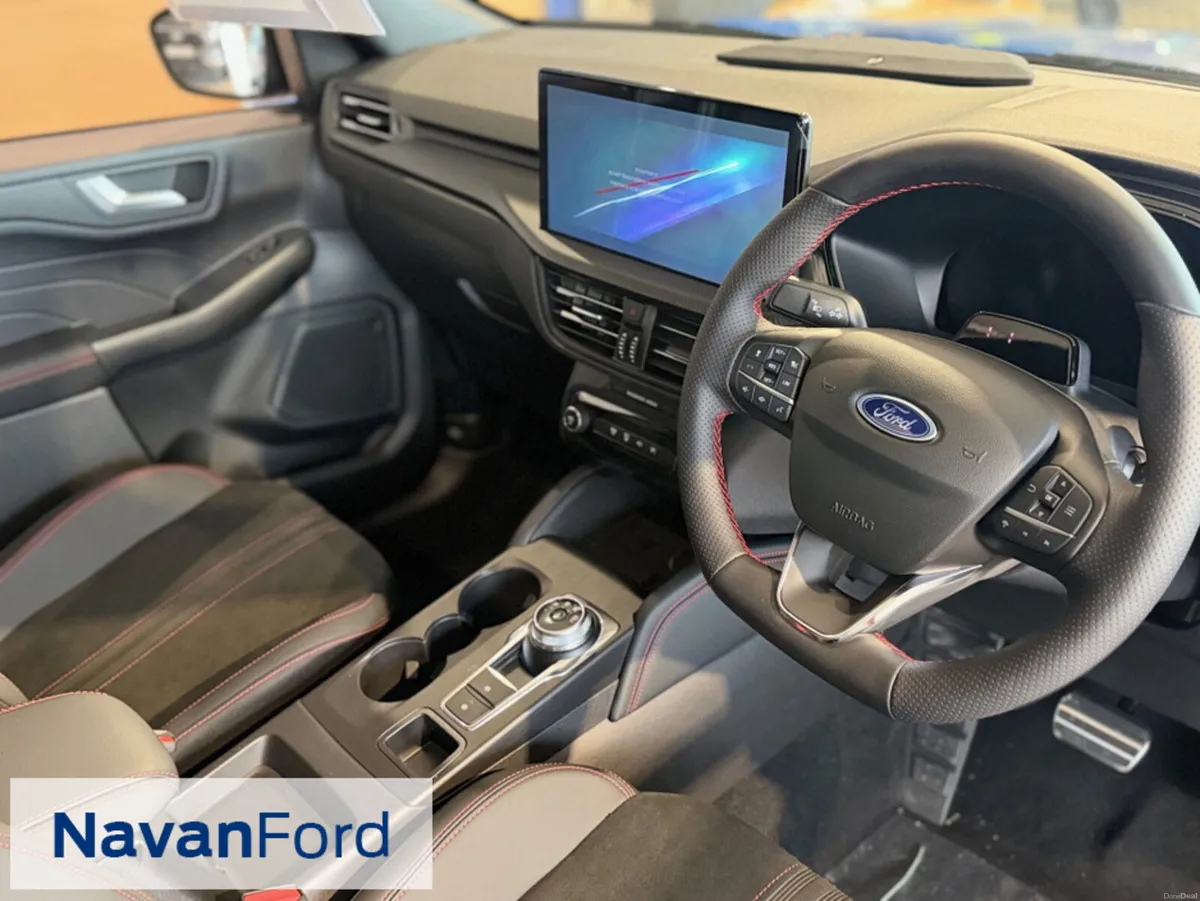 Ford Kuga NEW ST-Line X Edition 2.5 Plug-in Hybrid - Image 4