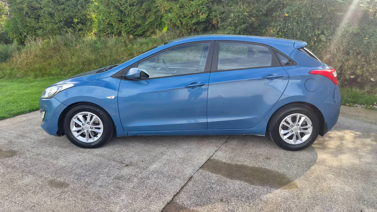 14 i30 - AUTOMATIC - BLUETOOTH - CRUISE CONTROL - Image 2