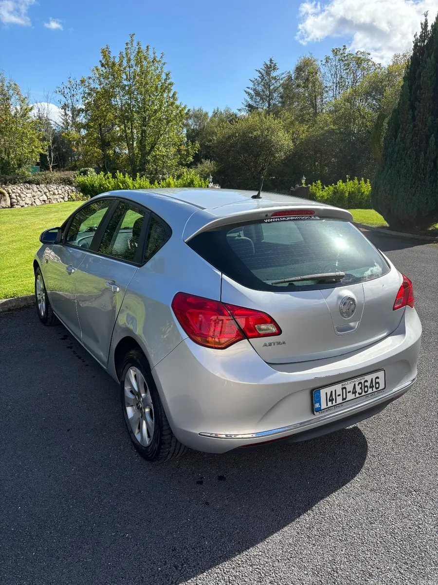 2014 Vauxhall Astra 1.4 Petrol - Silver - Image 3