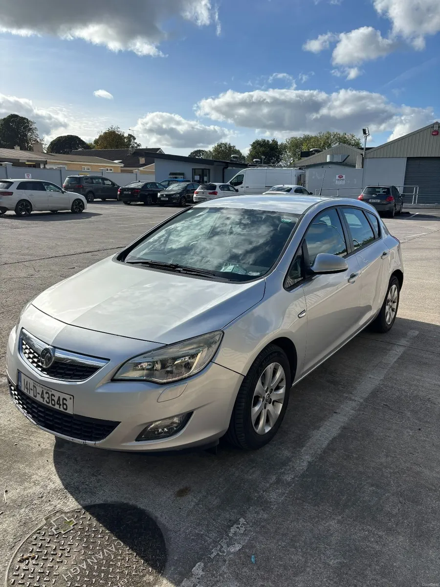 2014 Vauxhall Astra 1.4 Petrol - Silver - Image 5