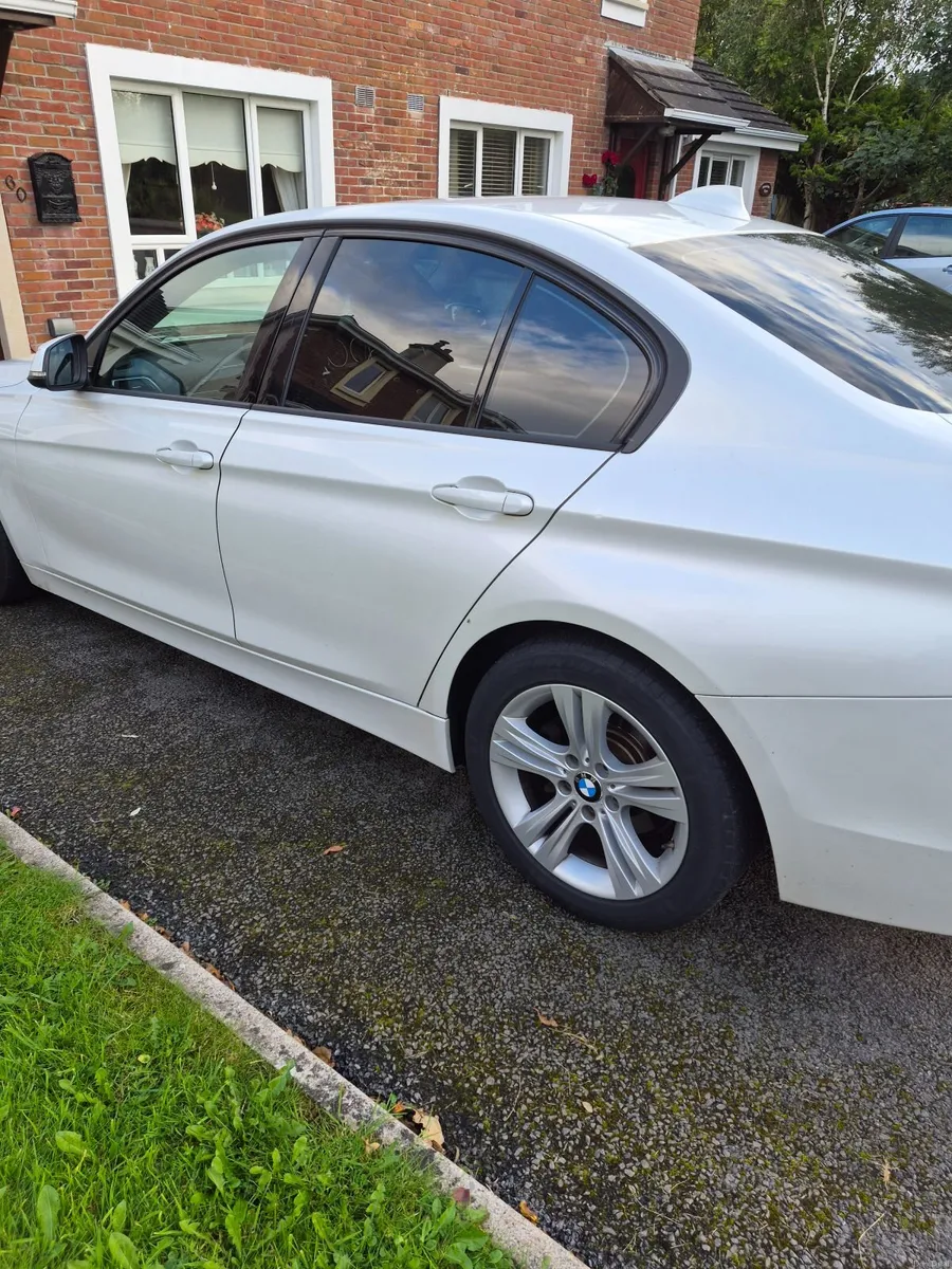BMW 3-Series 2016 - Image 5