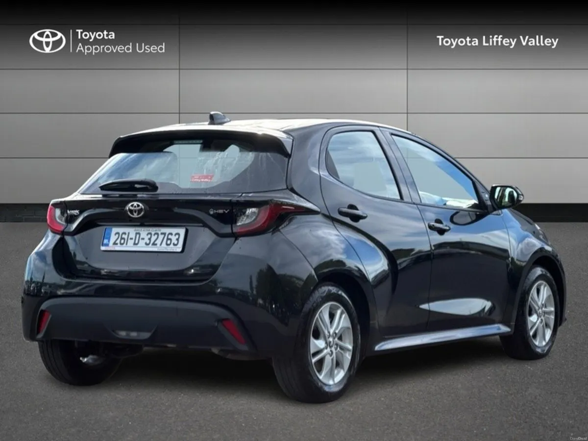 Toyota Yaris Yaris HEV Luna - Image 2