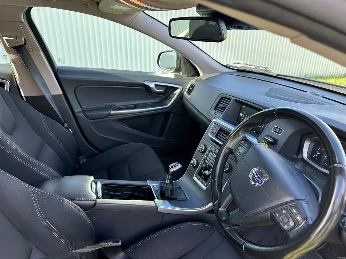 Volvo V60 2017 New NCT 09/28 - Image 6