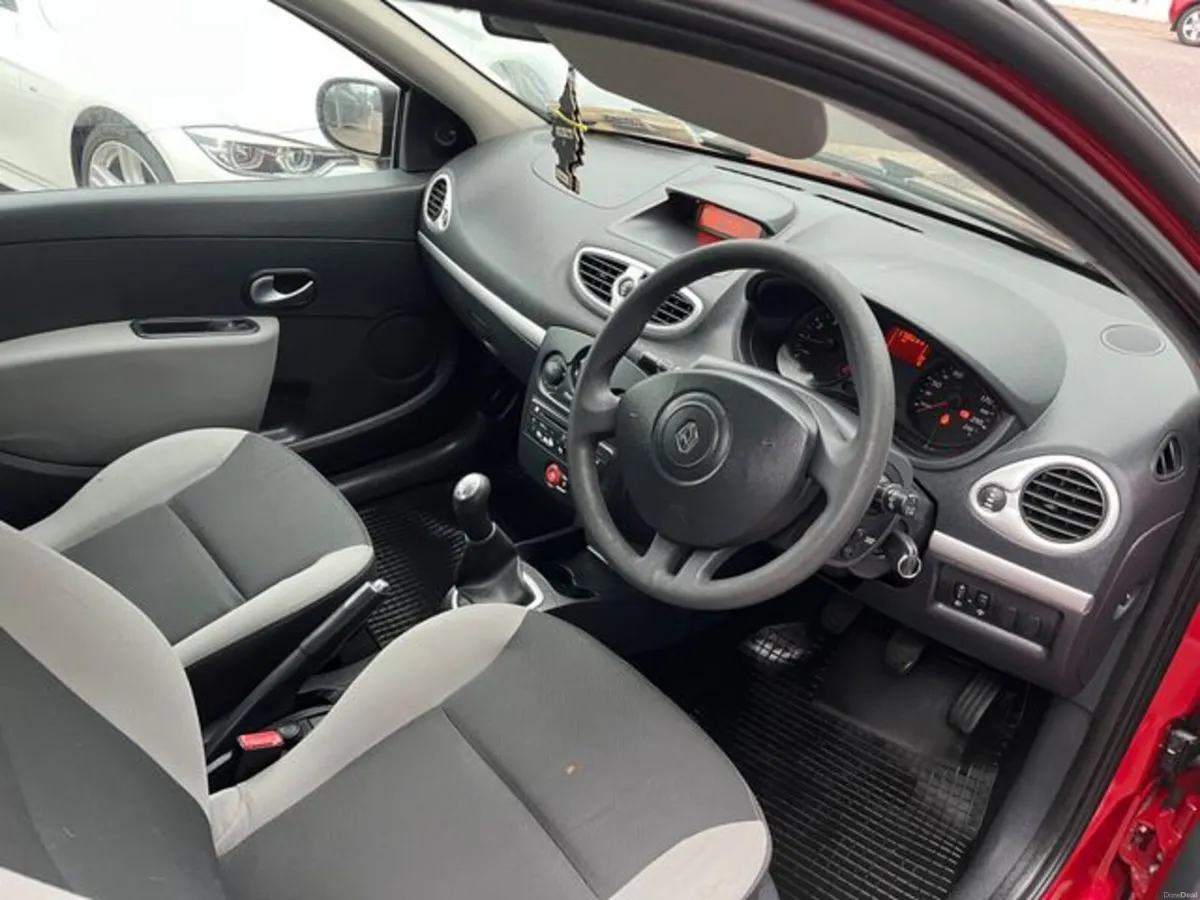 Renault Clio III Expression 1.2 Ethanol 3D 2DR - Image 5