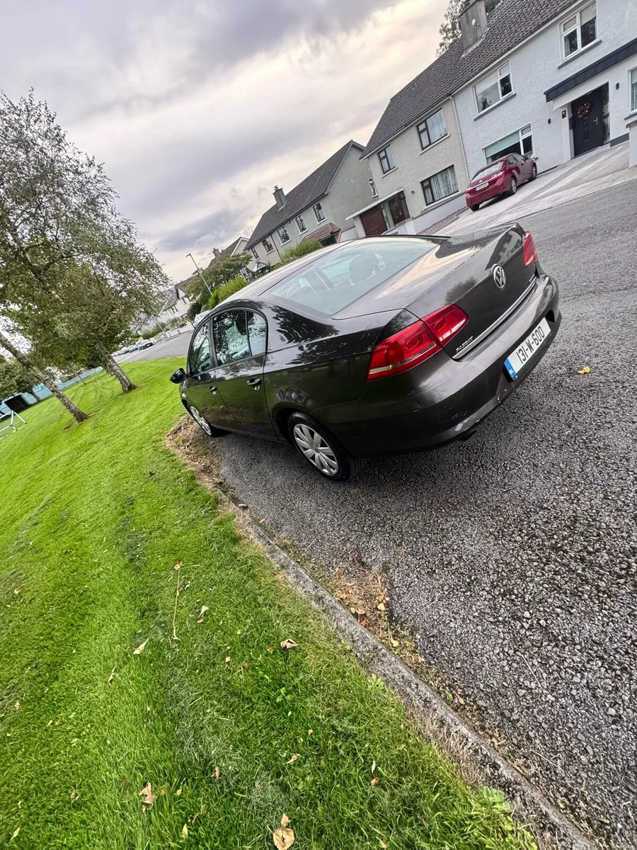 Low kms 131 Passat High-Line 1.6D nct 7/27 &tax - Image 3