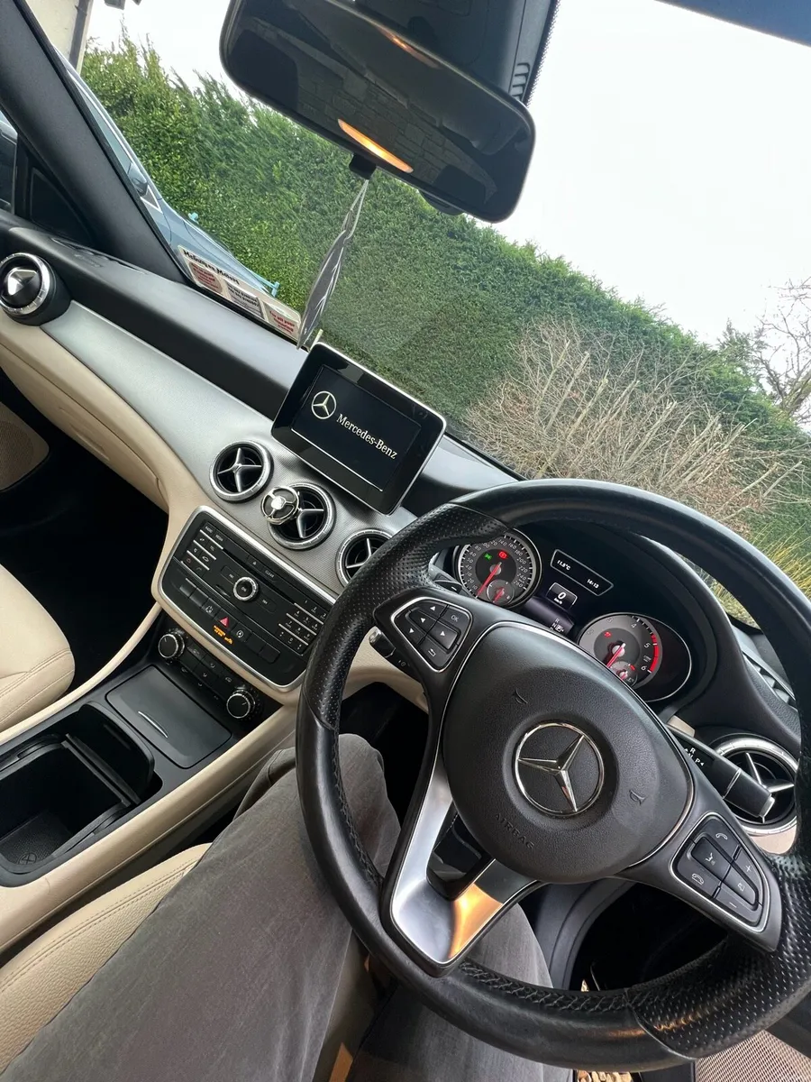Mercedes Benz CLA 220D - Image 6