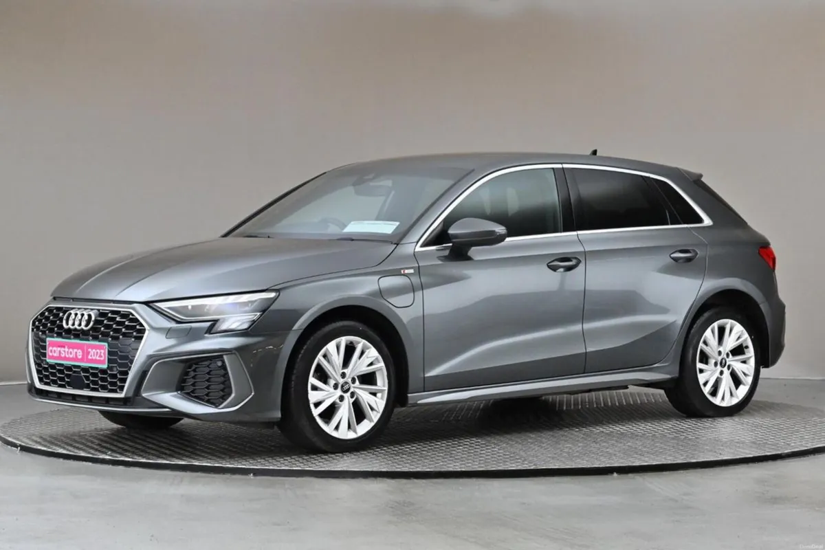 Audi A3 1.4 TFSIE STRONIC S-LINE SPORTBACK PHEV ** - Image 4