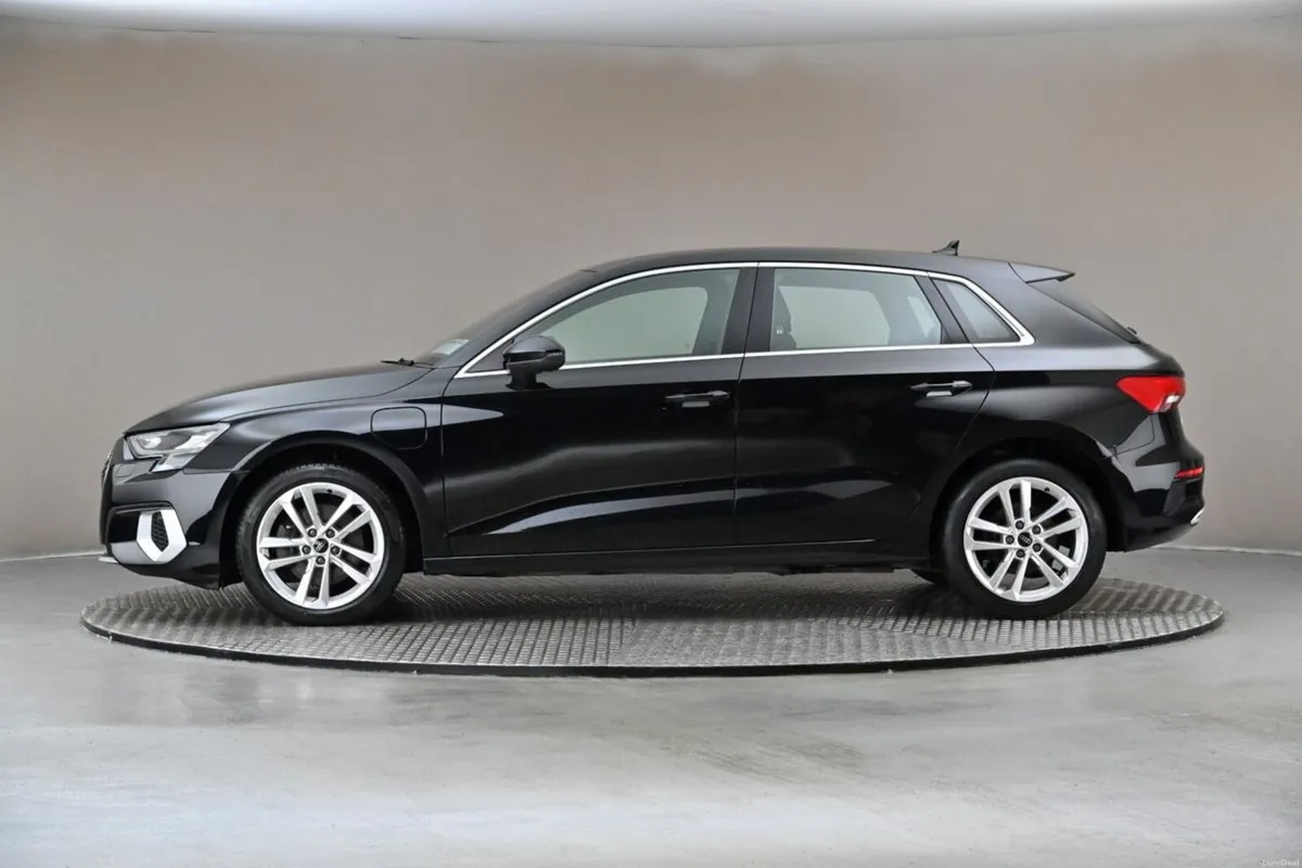 Audi A3 1.4 TFSIE STRONIC SPORT PHEV SPORTBACK **F - Image 5