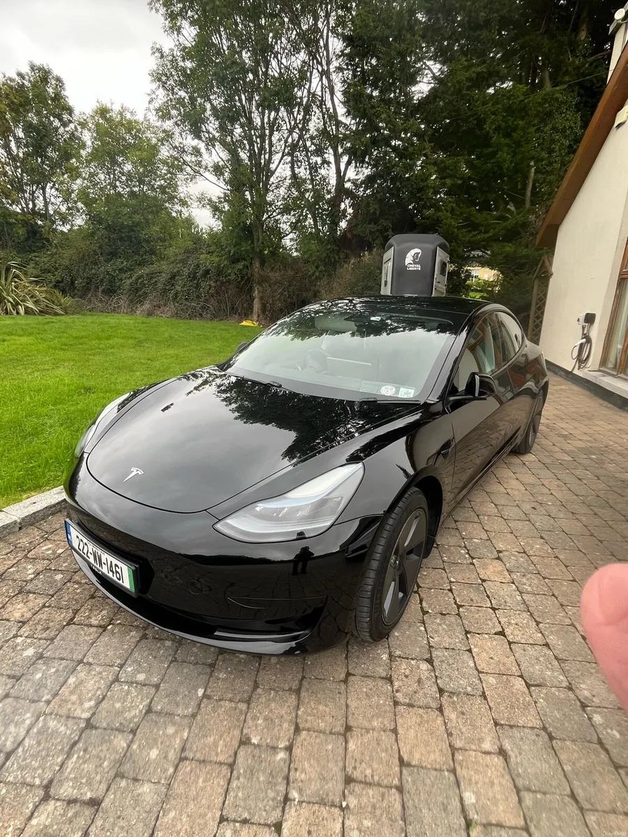 Tesla Model 3 RWD Very Low Milage Stunning Car - Image 2