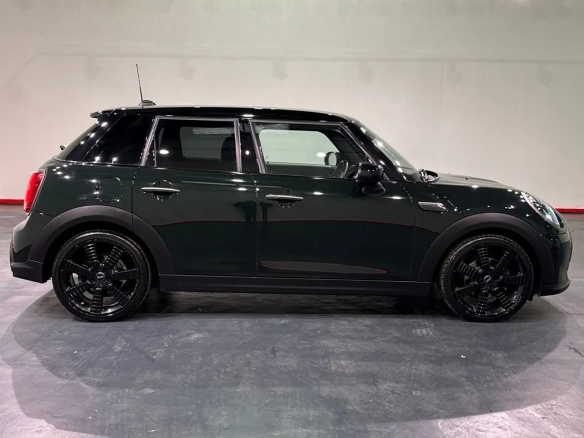 Mini Cooper 1.5 AUTOMATIC - Special addition/Leath - Image 2